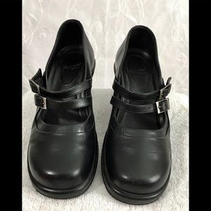 Dansko Black 2 Strap Buckle Mary Janes in Size 38